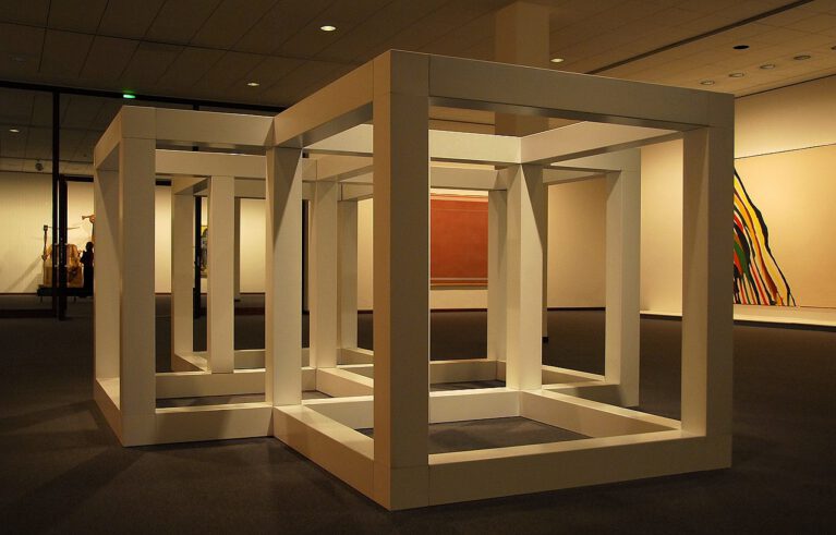 Abandoning the rectangular canvas: Kenneth Noland, Sol LeWitt and Ron Gorchov